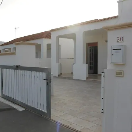 Mancaversa Family By Paf Holiday home *